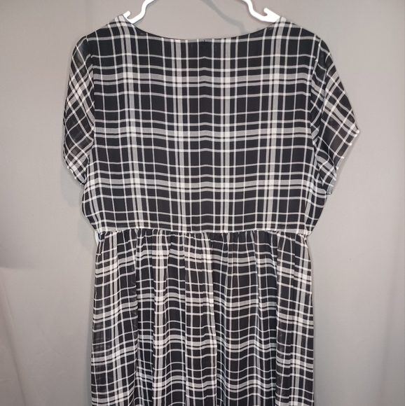 Old Navy Black and White Dress Size Large - Picture 2 of 5